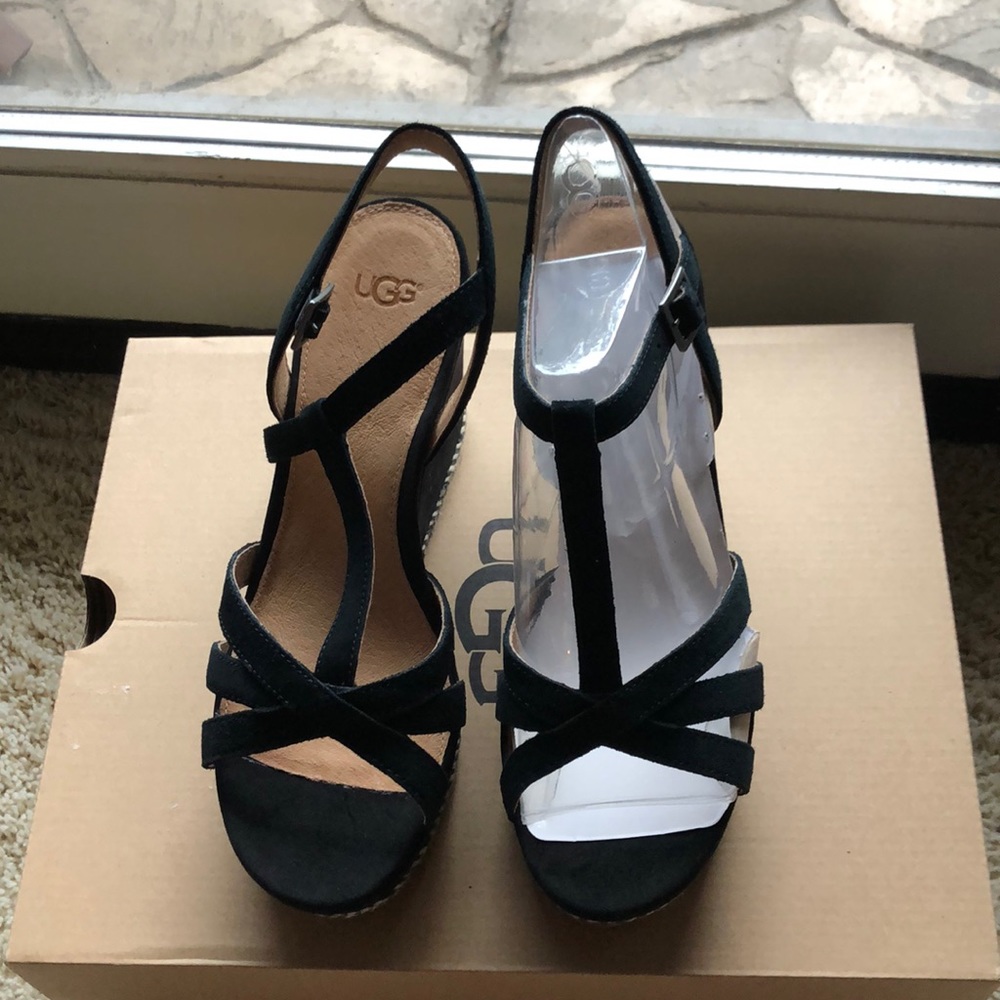 UGG WEDGE